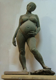 статуя беременной женщины